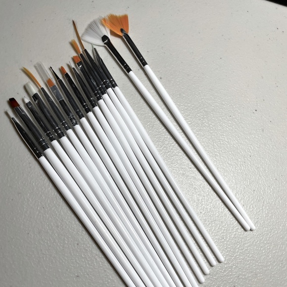 Nail art brushes - Picture 1 of 2